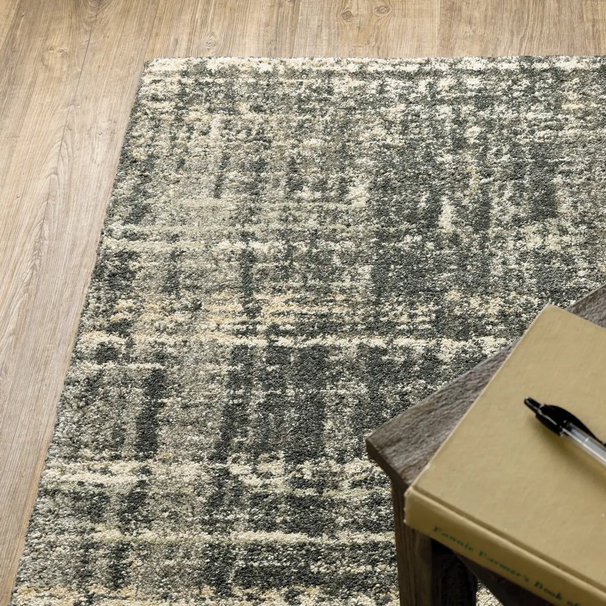 Oriental Weavers Astor 2541M Charcoal/ Beige Rug - corner detail