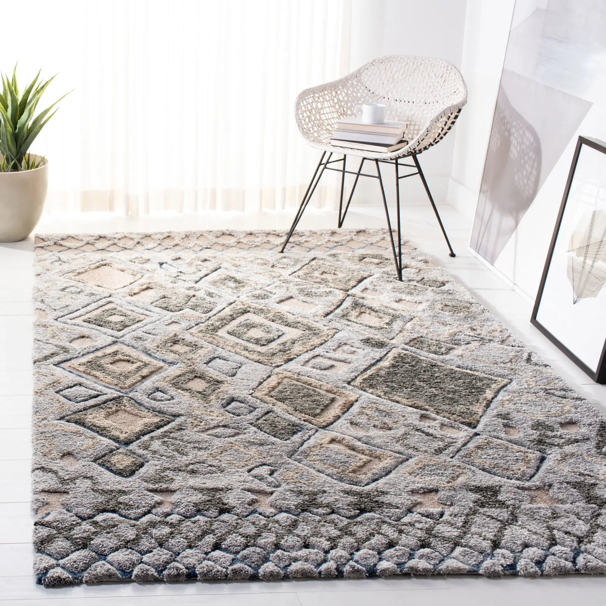 Safavieh Casablanca Shag 5'-0" x 8'-0" Rug in Grey / Olive