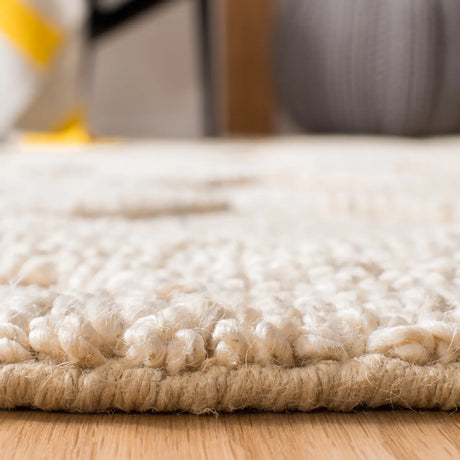 Safavieh Natural Fiber 4'-0" x 6'-0" Rug in Ivory