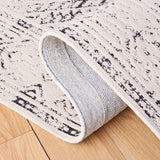 Safavieh Classic Vintage 4'-0" x 6'-0" Rug in Beige / Black