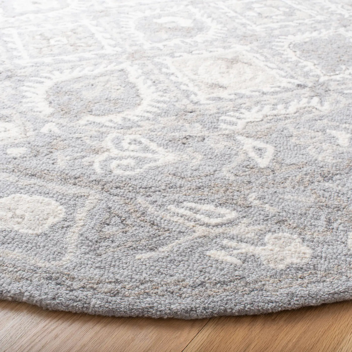 Safavieh Micro-Loop 5'-0" x 5'-0" Rug in Ivory / Grey
