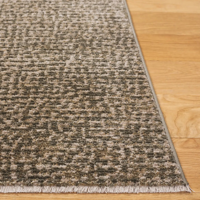 Safavieh Hazel 500 4'-0" x 6'-0" Rug in Green / Beige