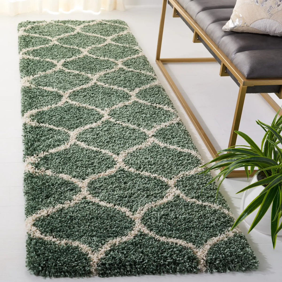 Safavieh Hudson Shag 2'-3" x 8'-0" Rug in Light Green / Ivory