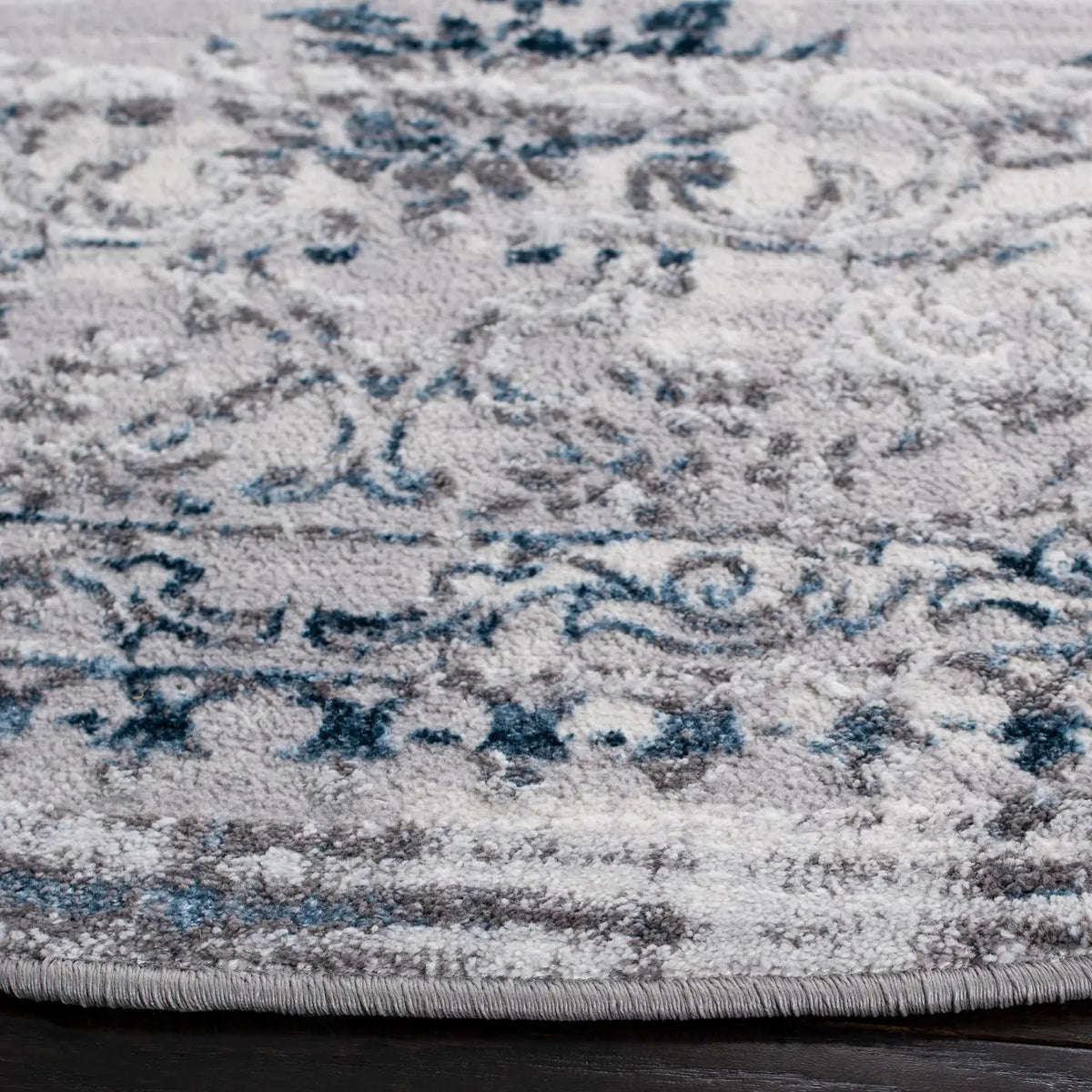 Safavieh Amelia 6'-7" x 6'-7" Rug in Grey / Blue