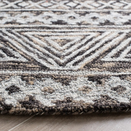Safavieh Abstract 6'-0" x 6'-0" Rug in Grey / Brown