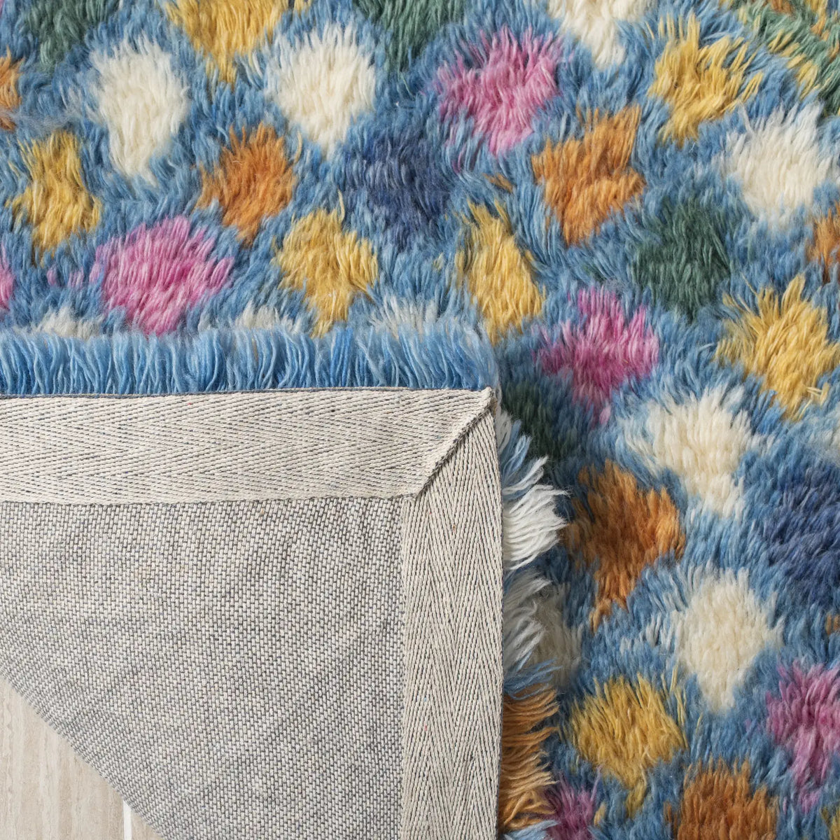 Safavieh Casablanca 5'-0" x 8'-0" Rug in Ivory / Blue