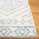 Safavieh Audrey 4'-0" x 6'-0" Rug in Ivory / Blue