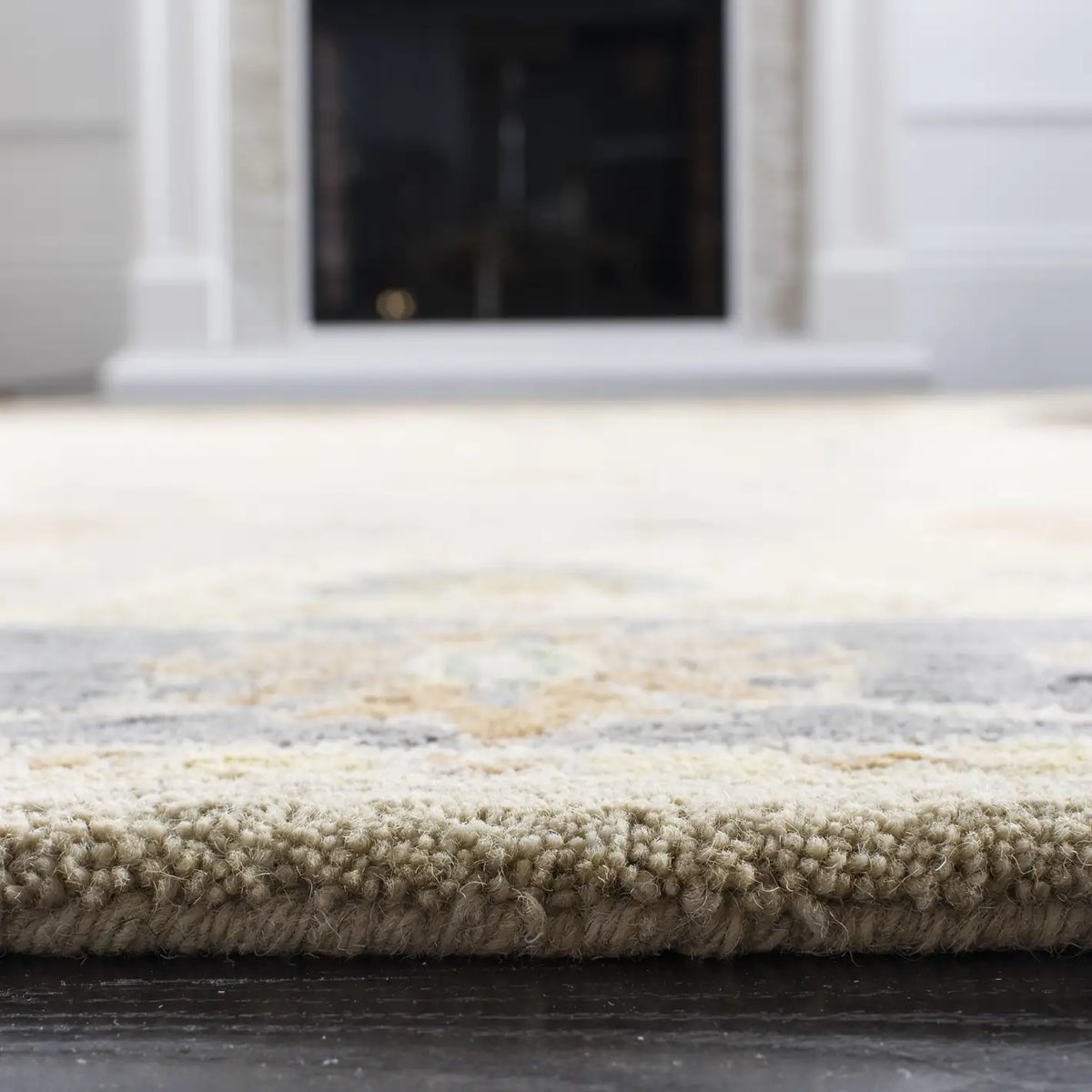 Safavieh Anatolia 4'-0" x 6'-0" Rug in Taupe / Grey