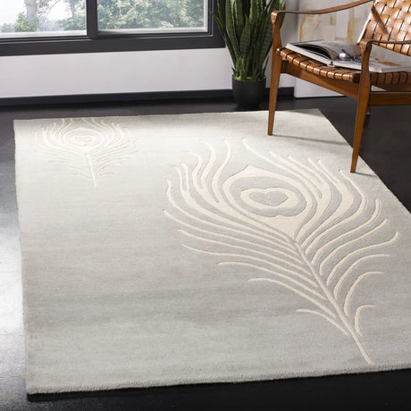 Safavieh Soho 3'-6" x 5'-6" Rug in Grey / Ivory