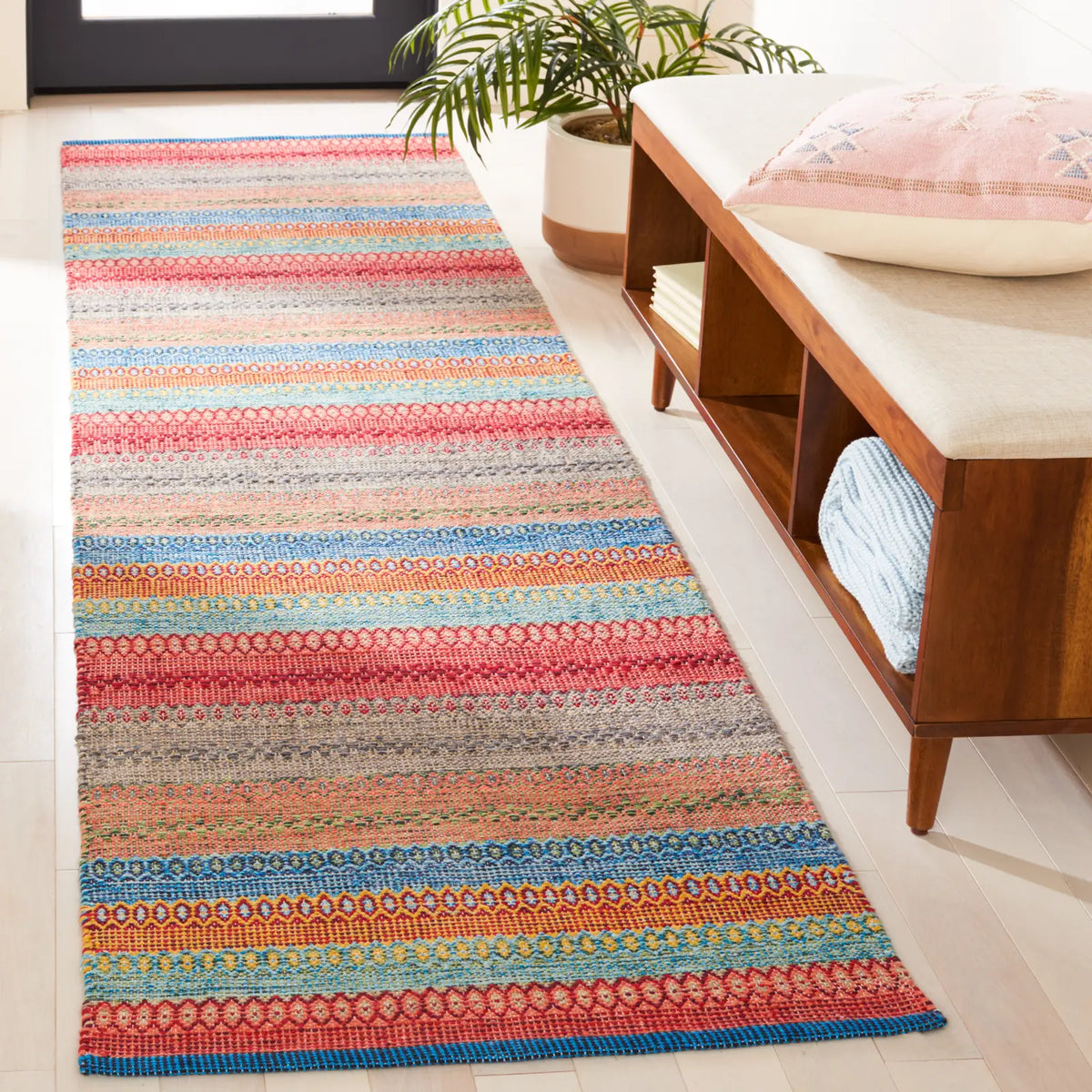 Safavieh Montauk 2'-3" x 9'-0" Rug in Blue / Grey
