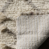 Safavieh Casablanca 6'-0" x 9'-0" Rug in Ivory / Light Grey