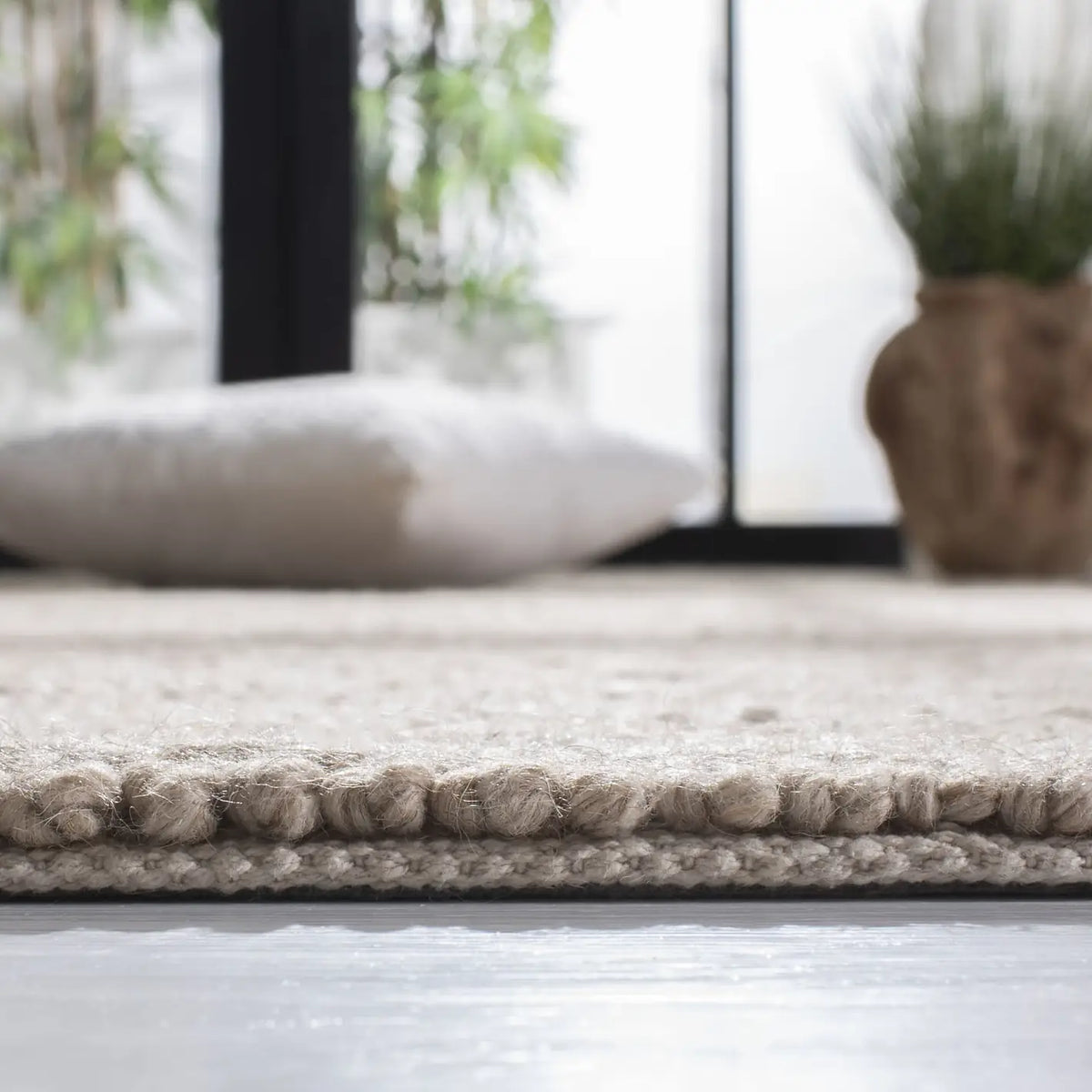 Safavieh Natura 5'-0" x 8'-0" Rug in Beige
