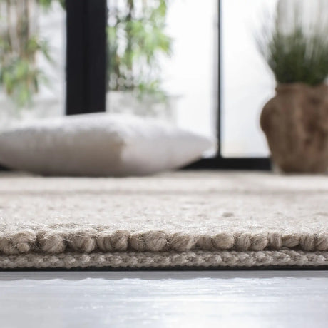 Safavieh Natura 5'-0" x 8'-0" Rug in Beige