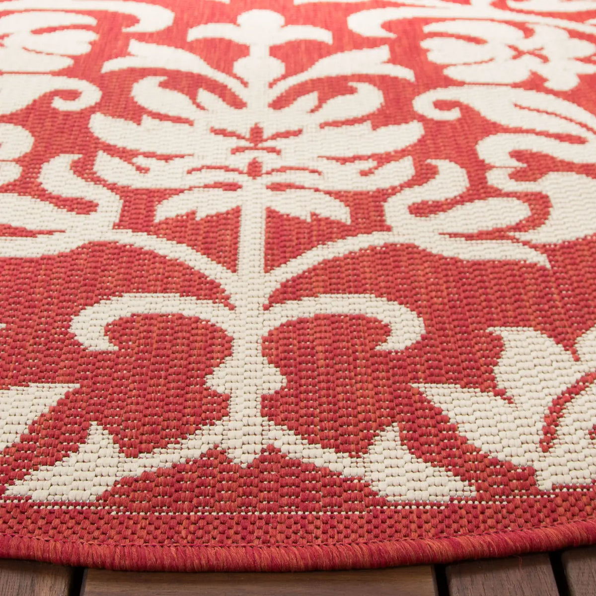 Safavieh Courtyard 5'-3" x 5'-3" Rug in Red / Natural