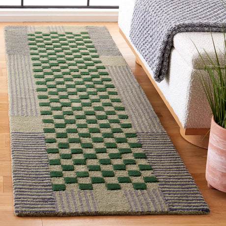 Safavieh Genre 2'-3" x 11'-0" Rug in Grey / Green