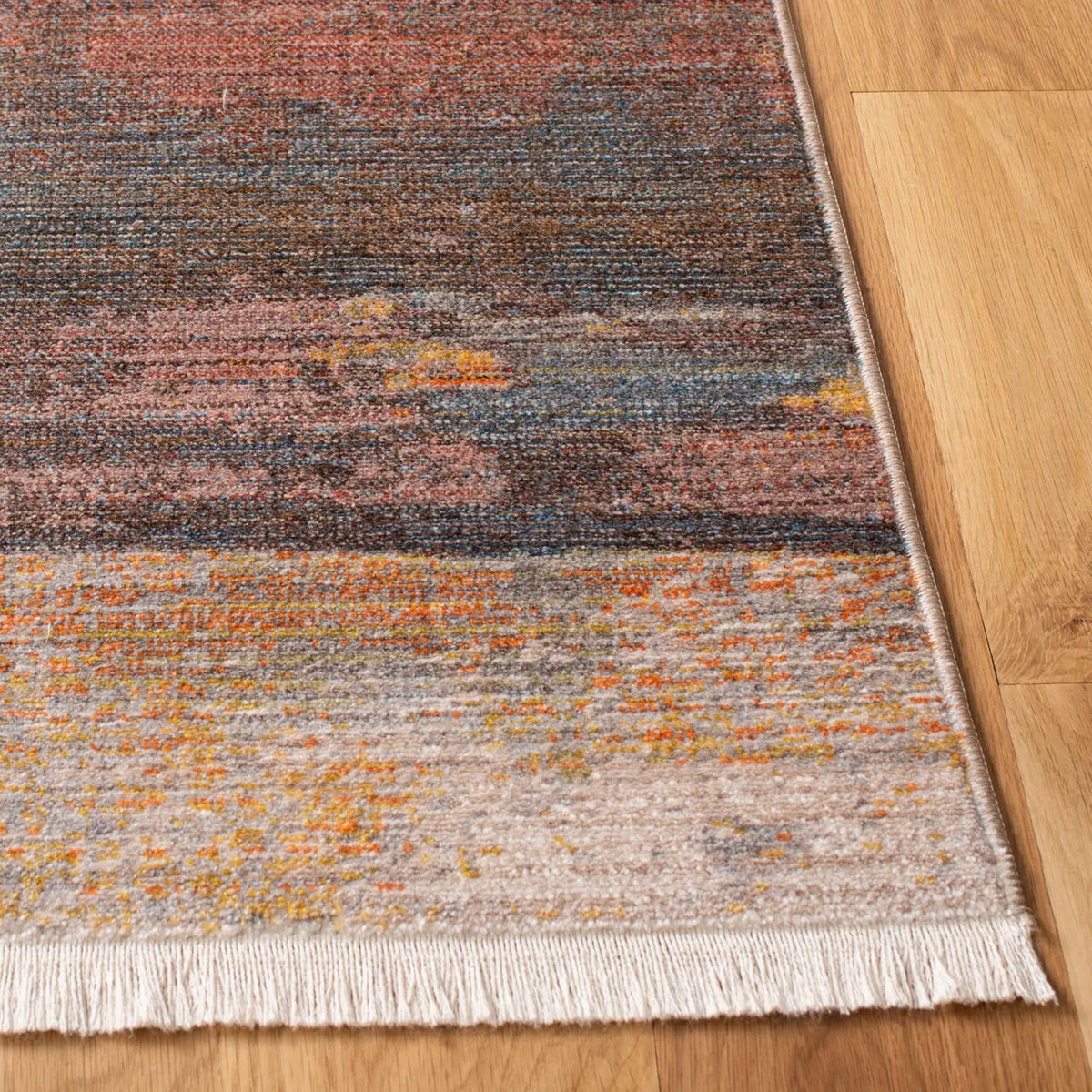Safavieh Vintage Persian 4'-0" x 6'-0" Rug in Rust / Gold