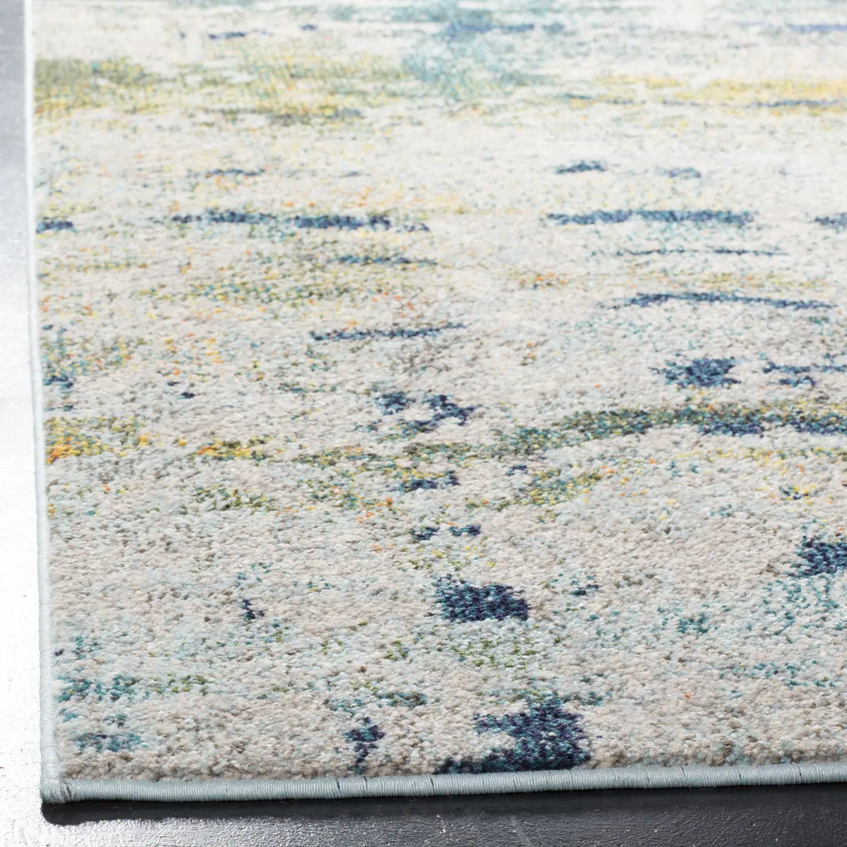 Safavieh Monaco 5'-1" x 7'-7" Rug in Blue / Grey