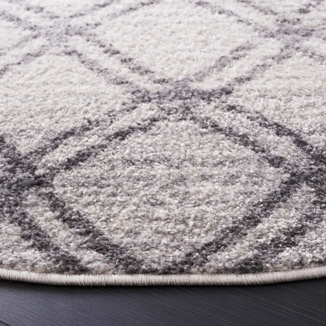 Safavieh Adirondack 6'-0" x 6'-0" Rug in Silver / Charcoal