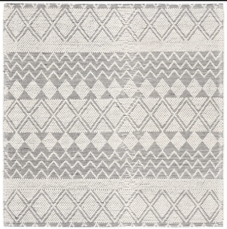 Safavieh Natura 6'-0" x 6'-0" Rug in Black / Ivory