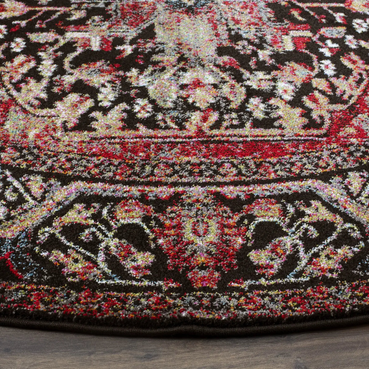 Safavieh Vintage Hamadan 5'-3" x 5'-3" Rug in Red / Multi