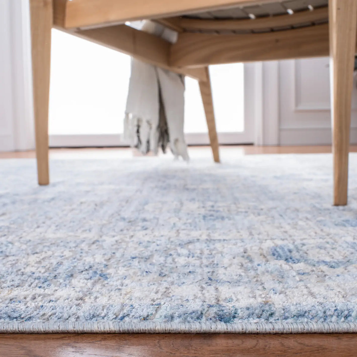 Safavieh Dream 4'-0" x 6'-0" Rug in Grey / Turquoise