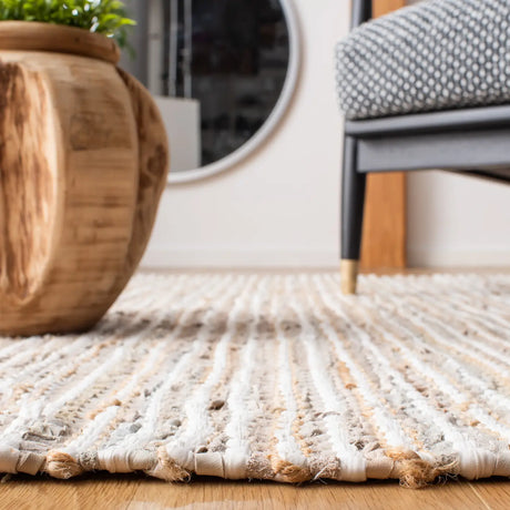Safavieh Vintage Leather 5'-0" x 8'-0" Rug in Beige / Multi