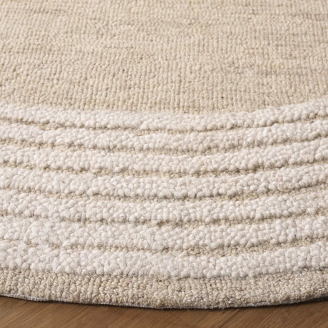Safavieh Ebony 6'-0" x 6'-0" Rug in Beige / Ivory