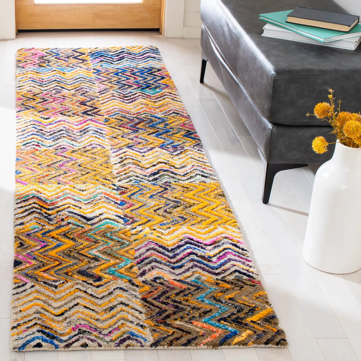 Safavieh Nantucket 2'-3" x 6'-0" Rug in Beige / Brown