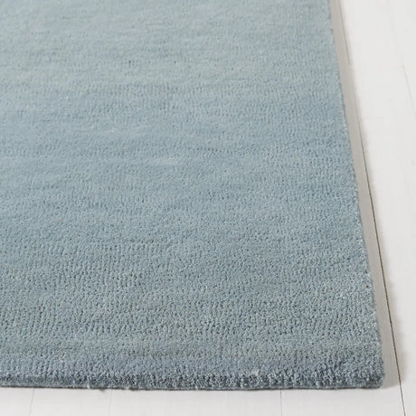 Safavieh Fifth Avenue 4'-0" x 6'-0" Rug in Blue