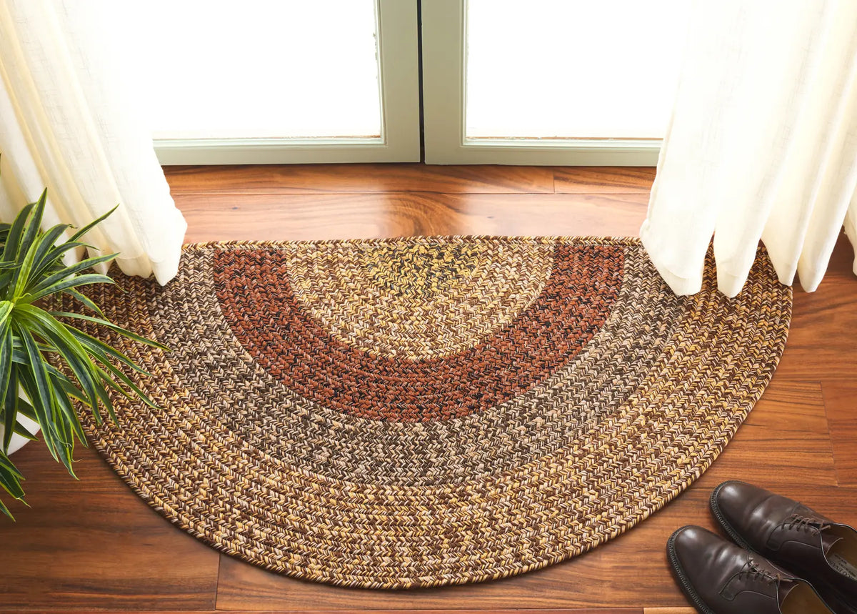 Safavieh Braided 2'-0" x 4'-0" Rug in Brown / Gold