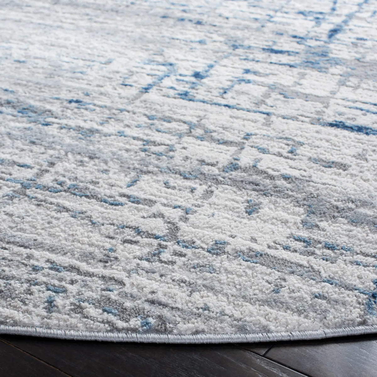 Safavieh Amelia 6'-7" x 6'-7" Rug in Ivory / Blue