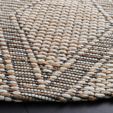 Safavieh Marbella 6'-0" x 6'-0" Rug in Natural / Ivory