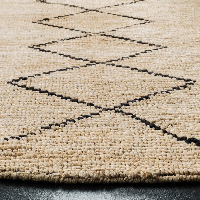 Safavieh Bohemian 6'-0" x 6'-0" Rug in Ivory / Black