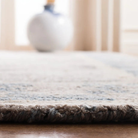 Safavieh Abstract 4'-0" x 6'-0" Rug in Beige / Blue