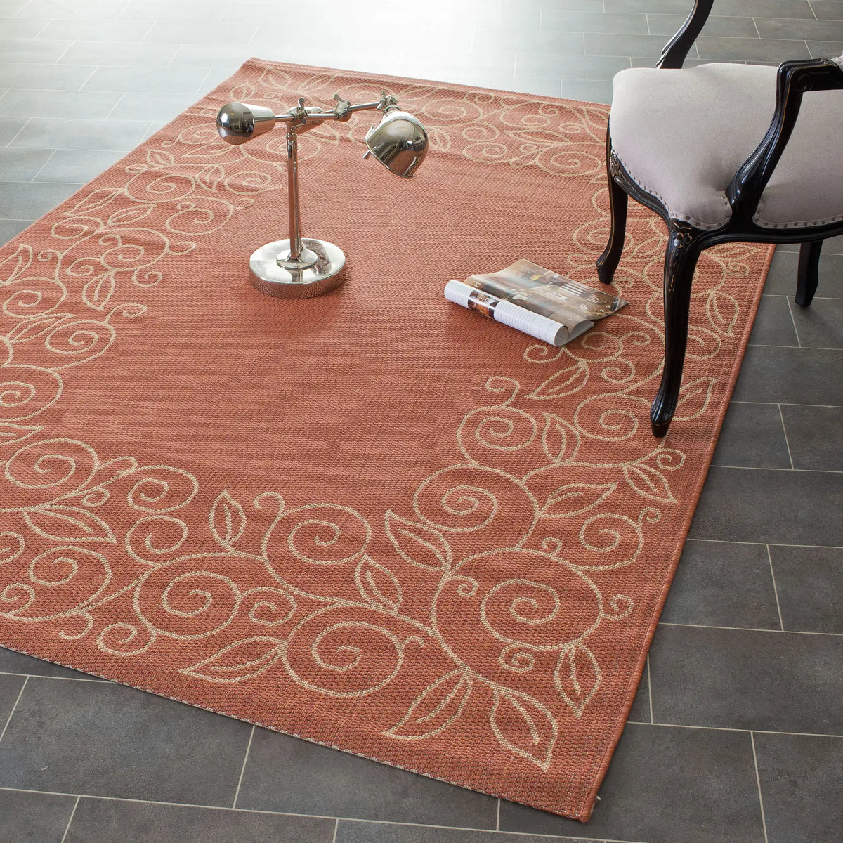 Safavieh Courtyard 4'-0" x 5'-7" Rug in Terracotta / Beige