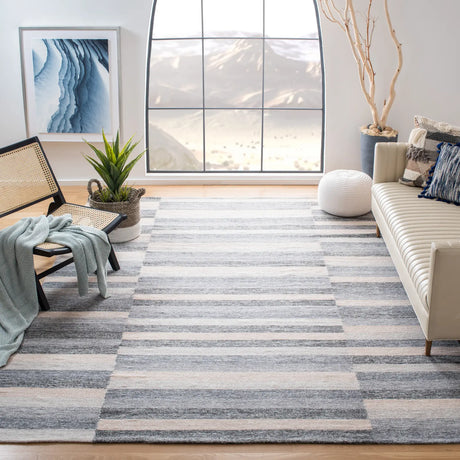Safavieh Striped Kilim 8'-0" x 10'-0" Rug in Grey