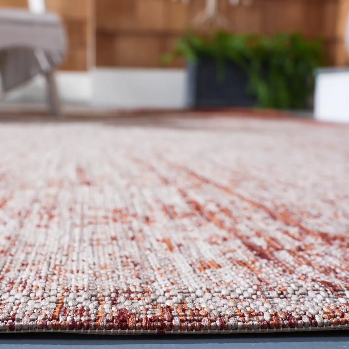 Safavieh Courtyard 4'-0" x 5'-7" Rug in Beige / Red