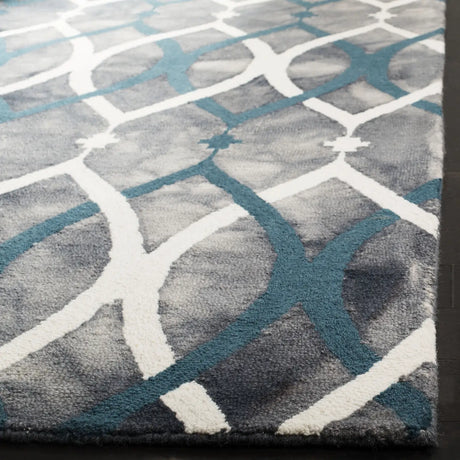 Safavieh Dip Dye 4'-0" x 6'-0" Rug in Grey / Ivory Blue