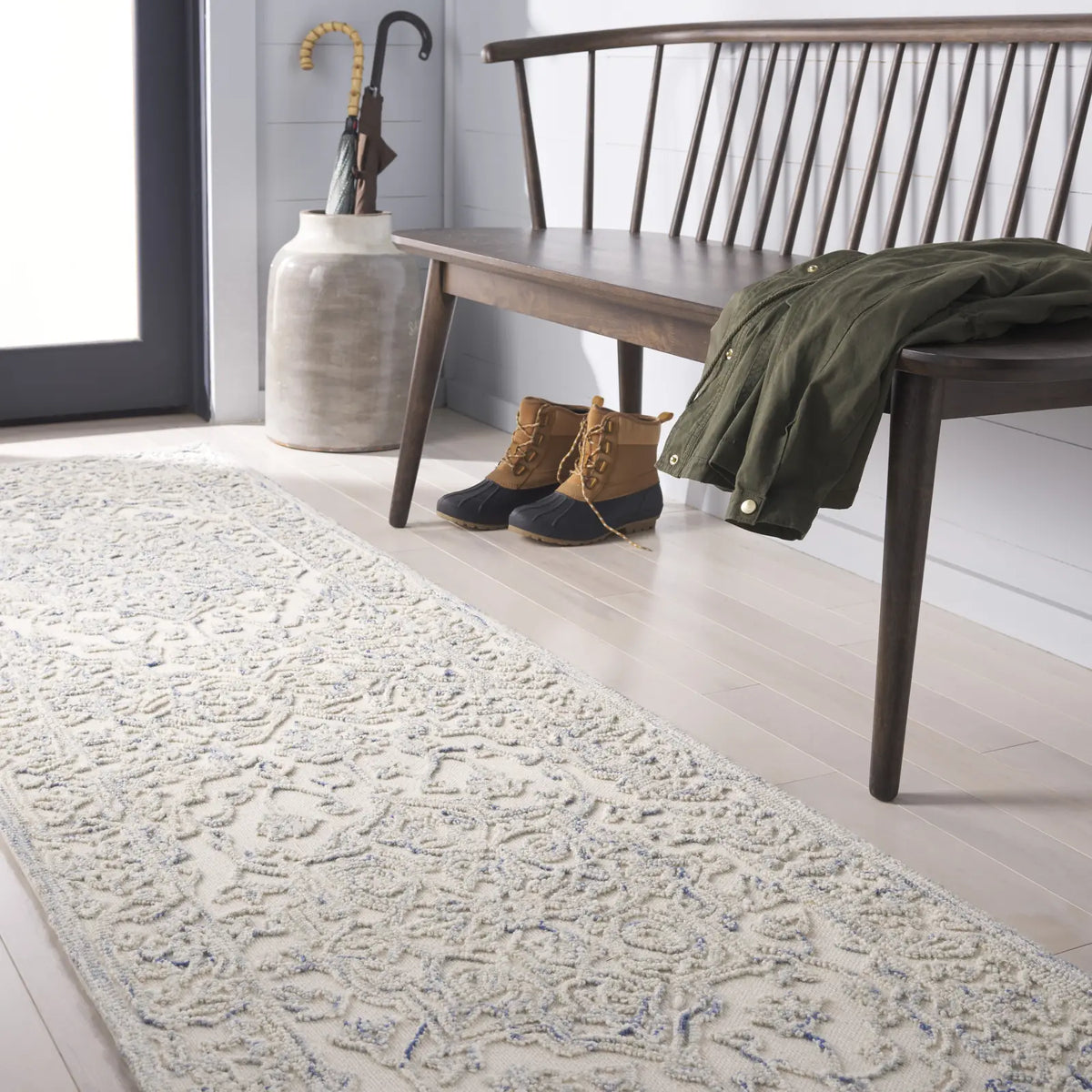 Safavieh Martha Stewart 2'-3" x 8'-0" Rug in Ivory / Blue