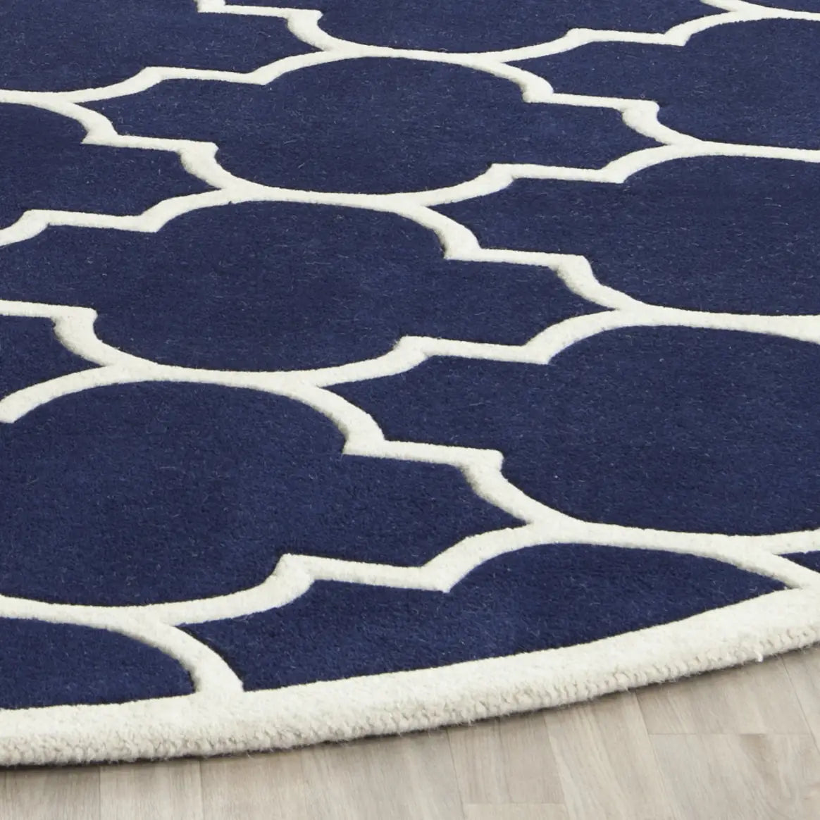 Safavieh Chatham 5'-0" x 5'-0" Rug in Dark Blue / Ivory