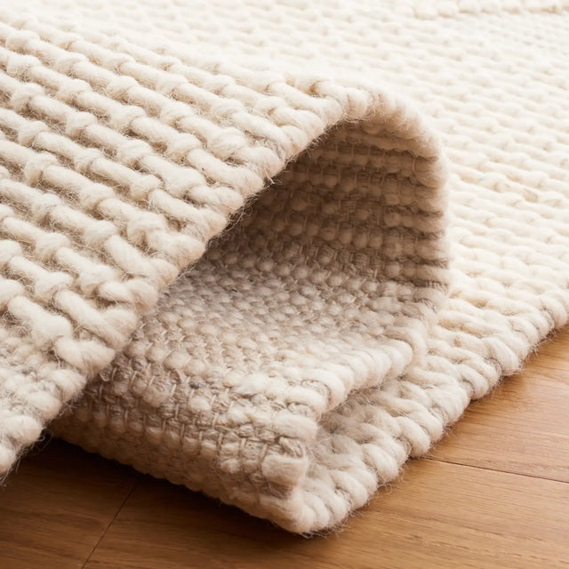 Safavieh Natura 4'-0" x 6'-0" Rug in Ivory