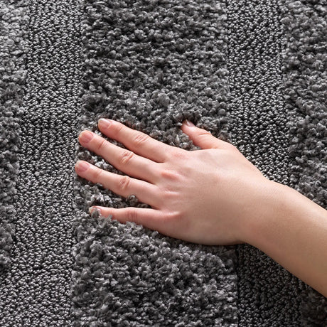 Safavieh Florida Shag 4'-0" x 6'-0" Rug in Grey / Grey