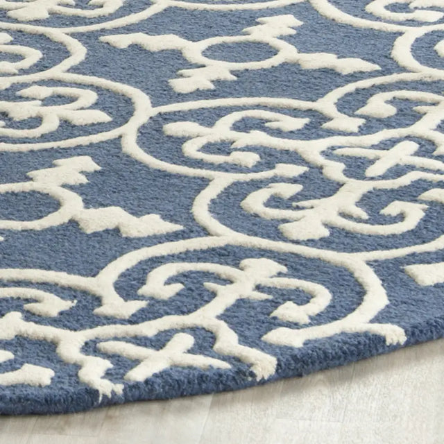 Safavieh Cambridge 6'-0" x 6'-0" Rug in Navy / Ivory