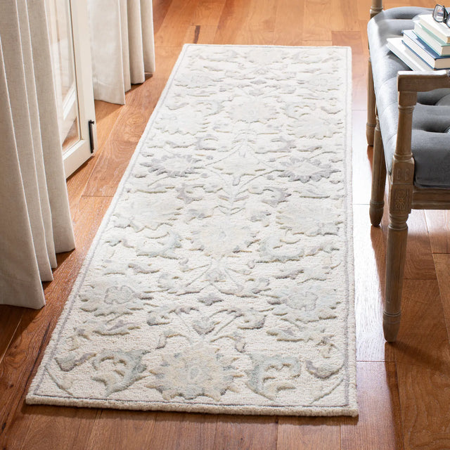 Safavieh Glamour 2'-3" x 8'-0" Rug in Ivory / Grey