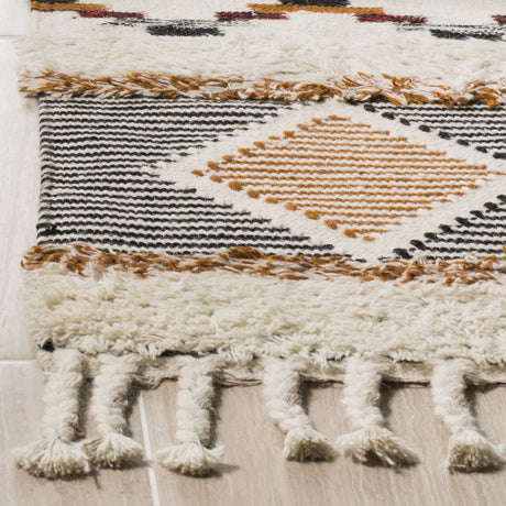 Safavieh Kenya 4'-0" x 6'-0" Rug in Ivory / Black-Orange