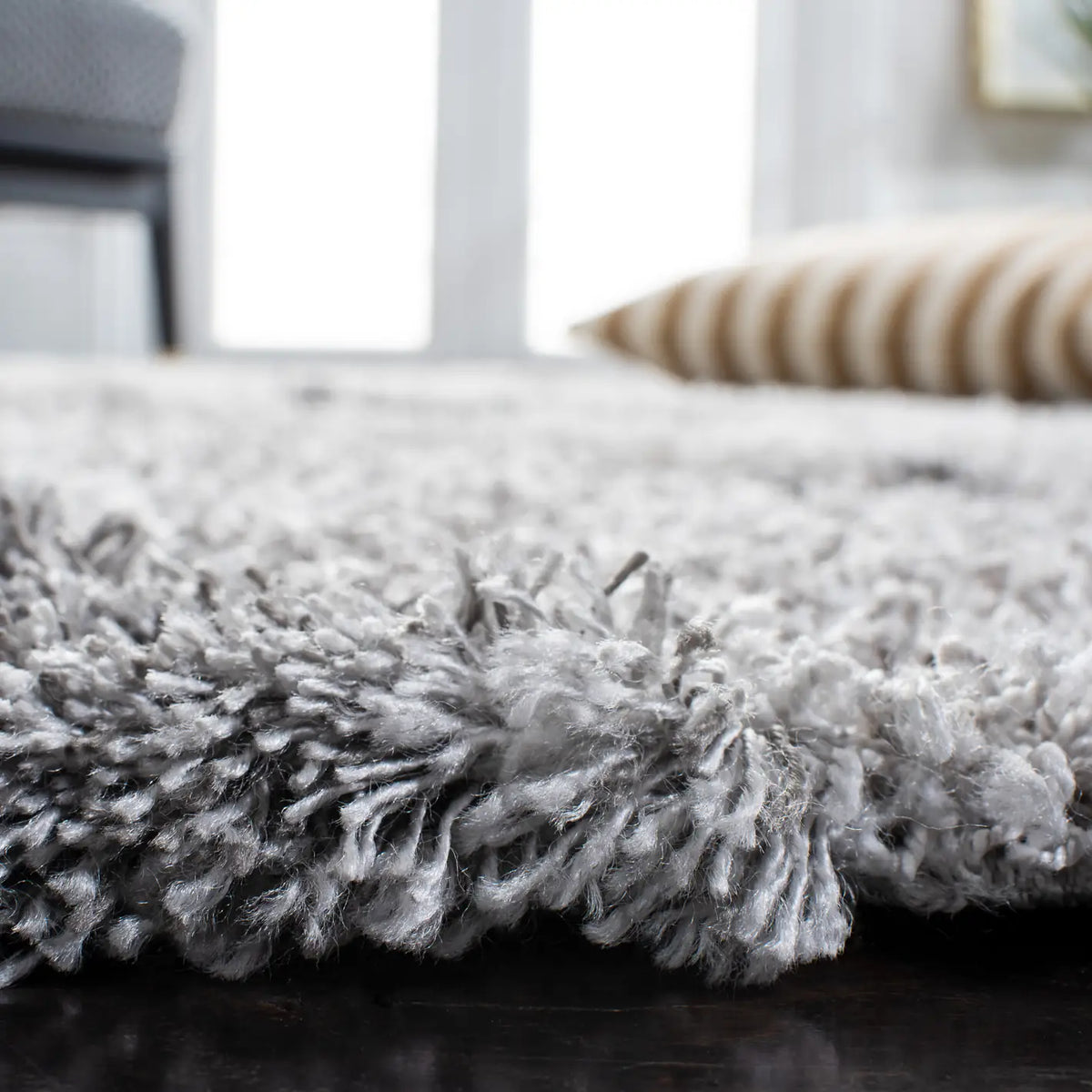 Safavieh Horizon Shag 800 4'-0" x 6'-0" Rug in Grey / Ivory