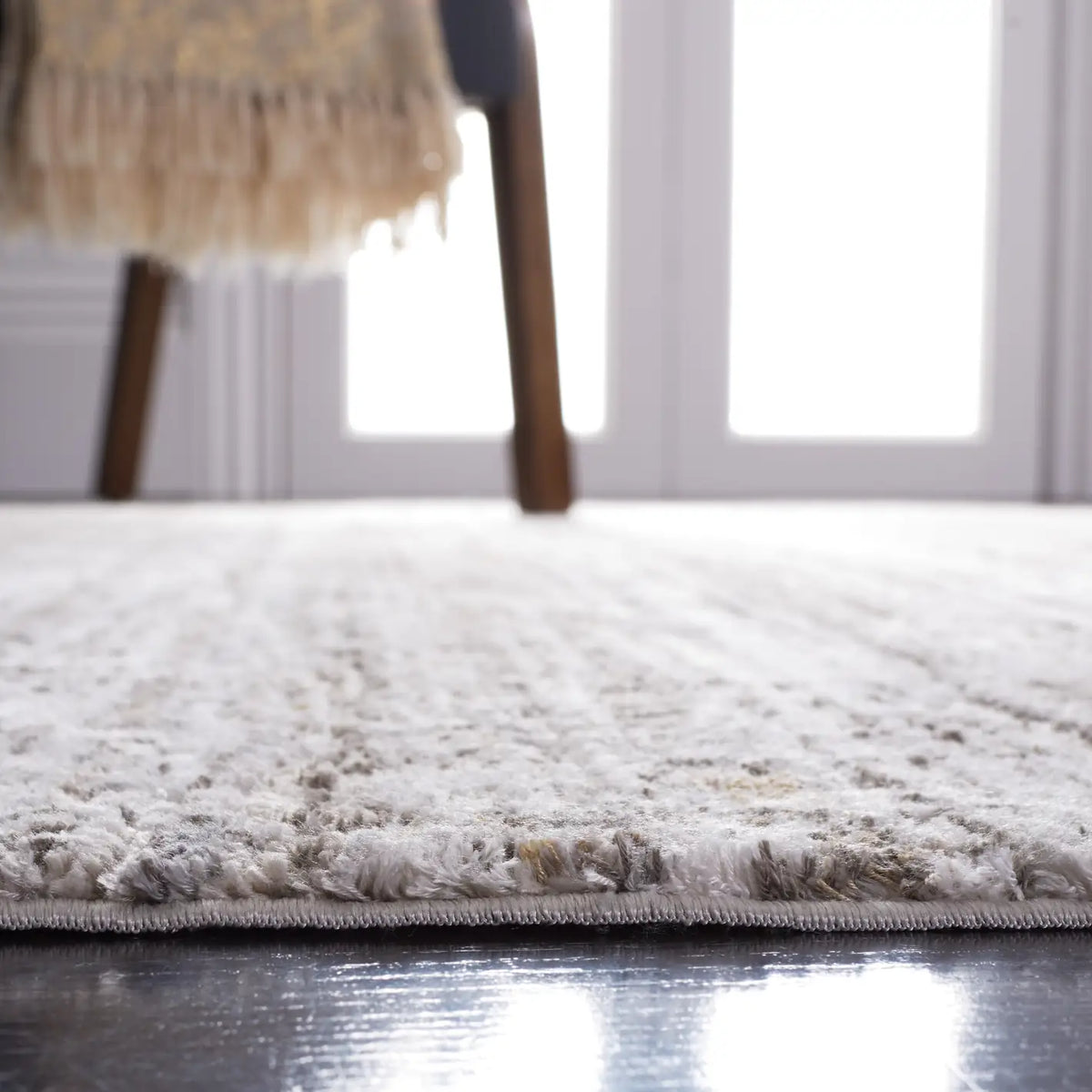Safavieh Princeton 4'-0" x 6'-0" Rug in Ivory / Grey