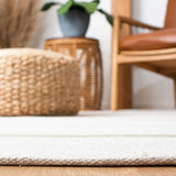Safavieh Montauk 4'-0" x 6'-0" Rug in Ivory / Light Green