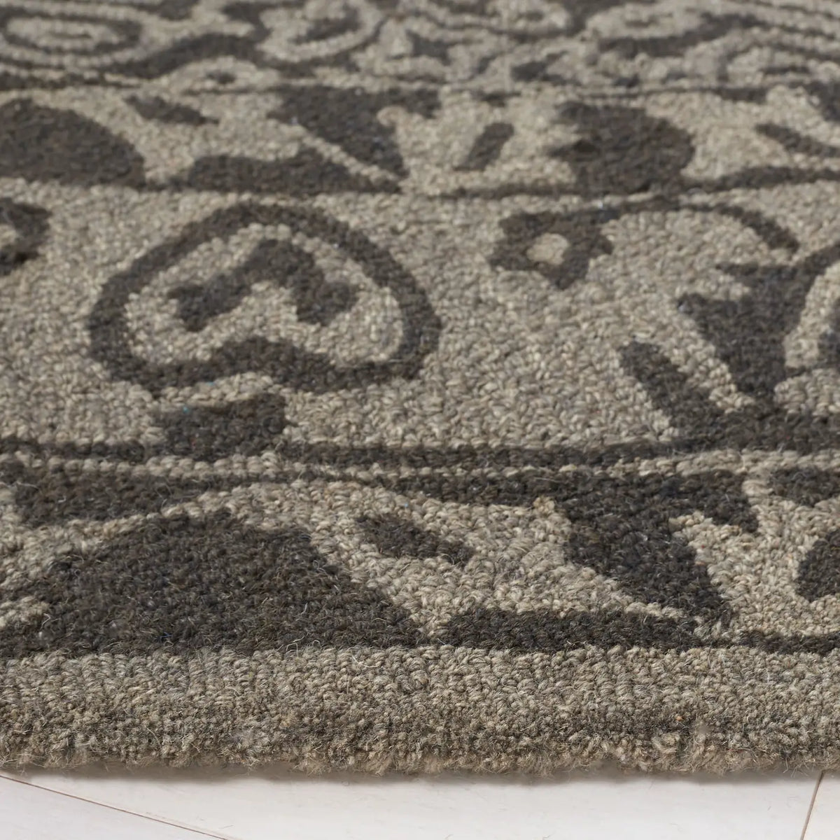 Safavieh Dip Dye 5'-0" x 5'-0" Rug in Dark Grey