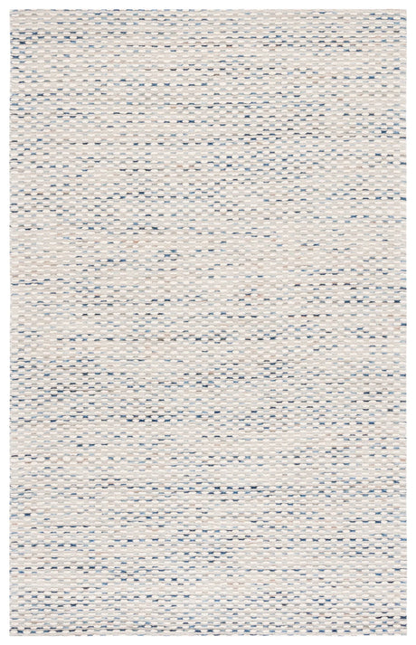 Safavieh Marbella 4'-0" x 6'-0" Rug in White / Navy